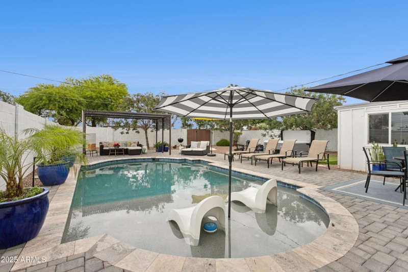 37-print-1142-e-tempe-dr