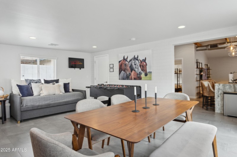 11-print-1142-e-tempe-dr