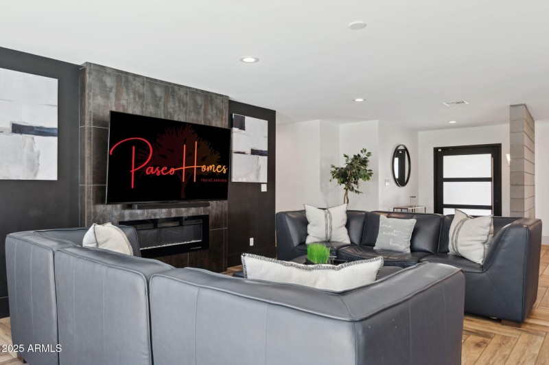 9-web-or-mls-5301-e-tierra-buena-ln