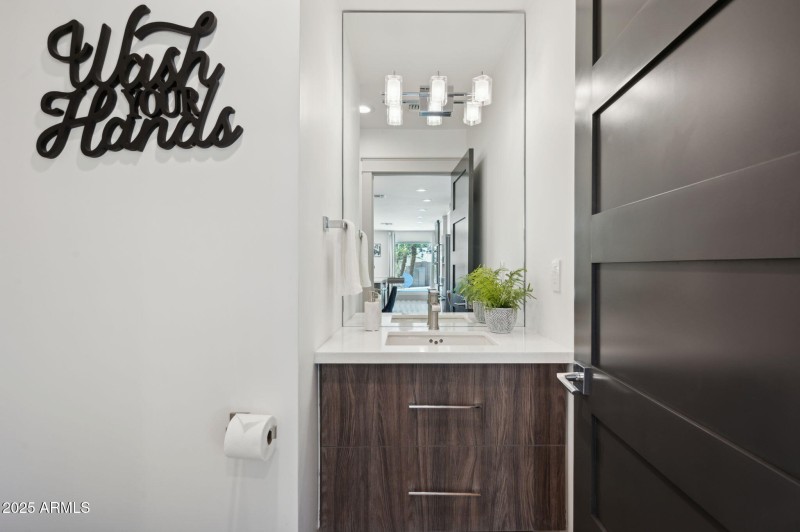 32-web-or-mls-5301-e-tierra-buena-ln