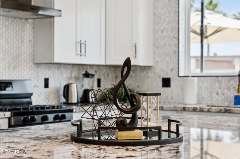 47-web-or-mls-6907-e-willetta-st