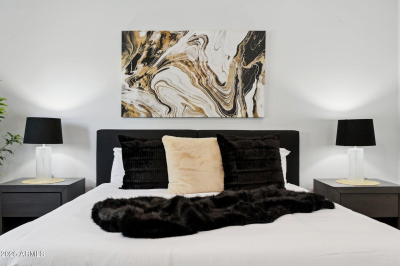 51-web-or-mls-6907-e-willetta-st