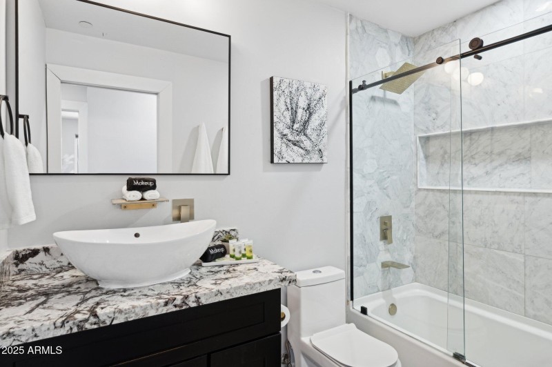 23-web-or-mls-6907-e-willetta-st