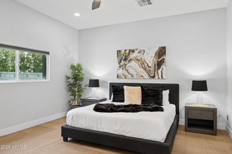 29-web-or-mls-6907-e-willetta-st