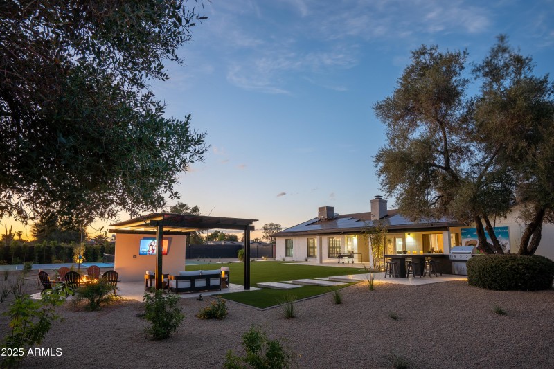 16-Twilight Exterior 13