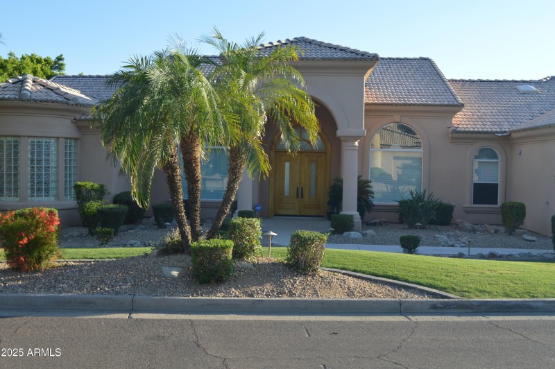 Front elevation DSC_0133