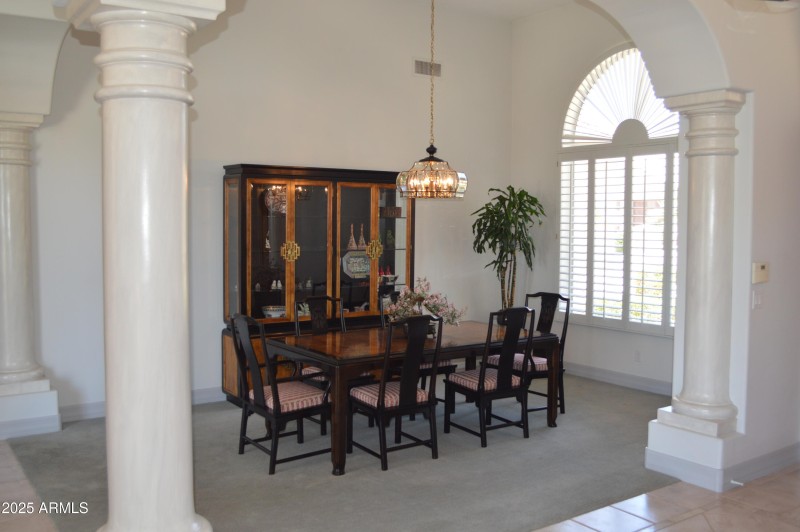 Dining room DSC_0031