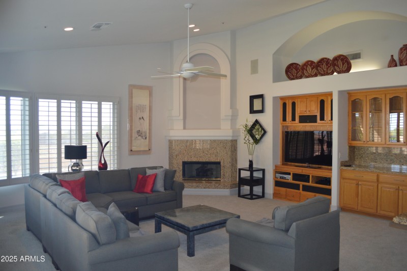 Family room DSC_0013