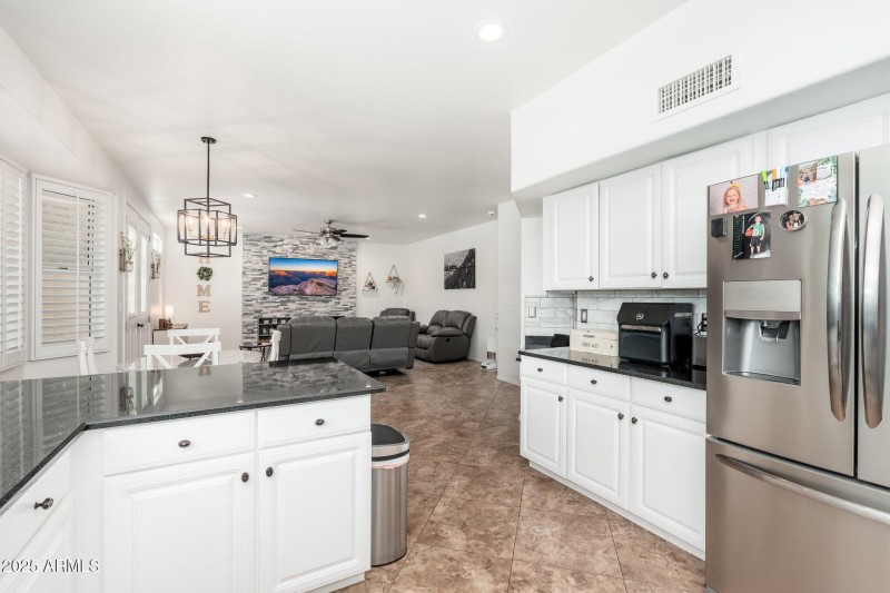 13 W Silverwood Dr - 13