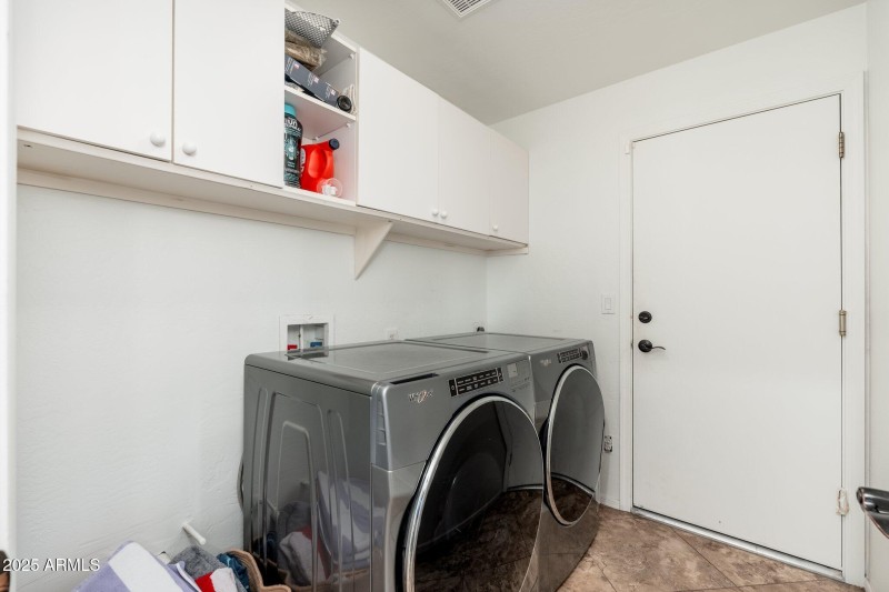 13 W Silverwood Dr - 38