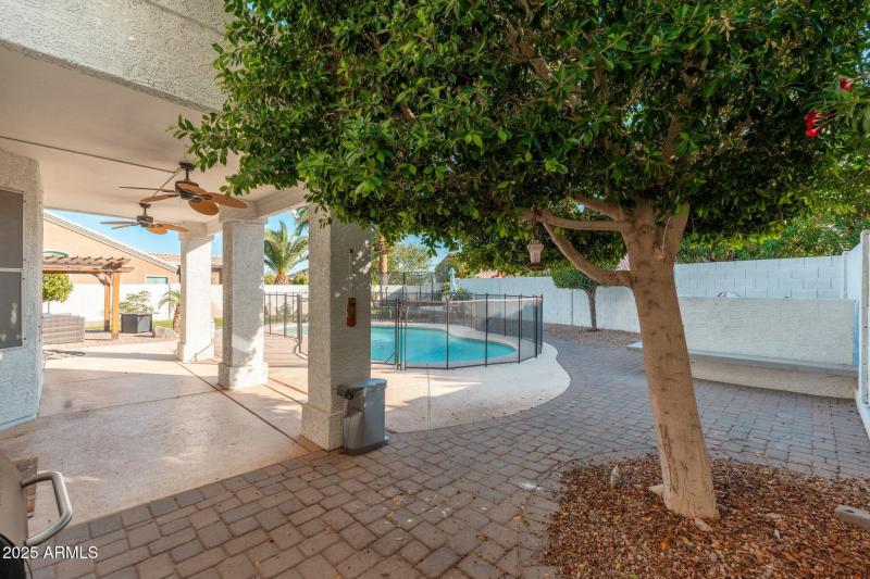 13 W Silverwood Dr - 40