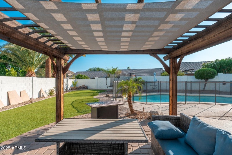 13 W Silverwood Dr - 50