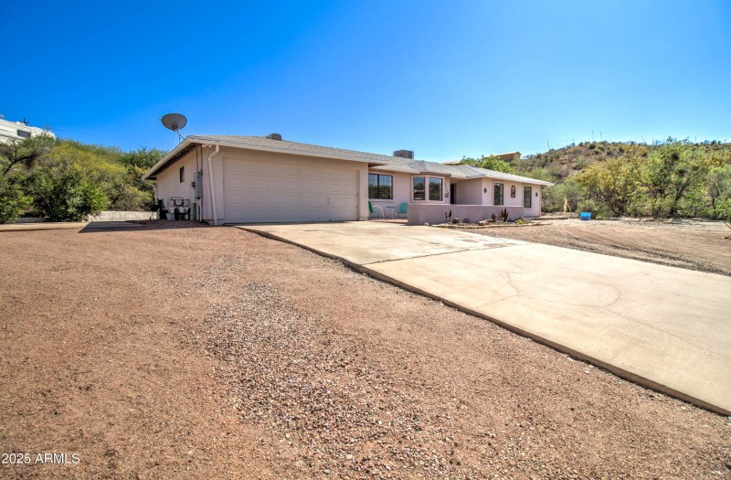 5808 Miami Gardens Dr-5