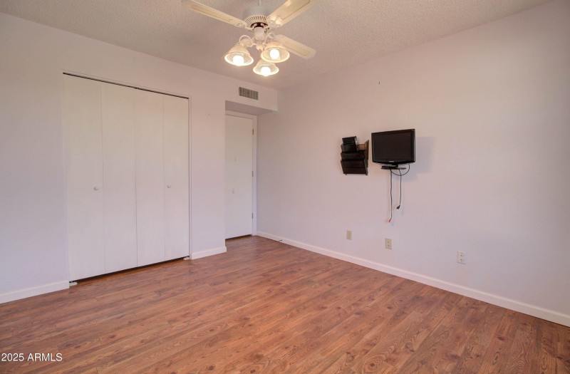 5808 Miami Gardens Dr-40