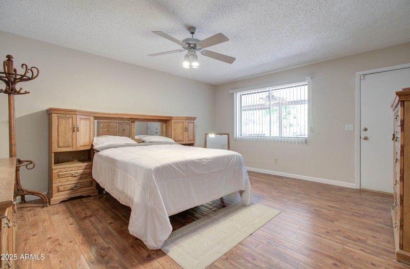 5808 Miami Gardens Dr-47