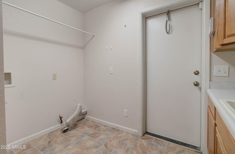 5808 Miami Gardens Dr-58