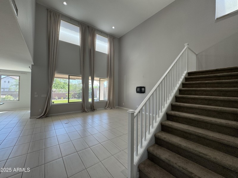 Living Room Vaulted Ceiling