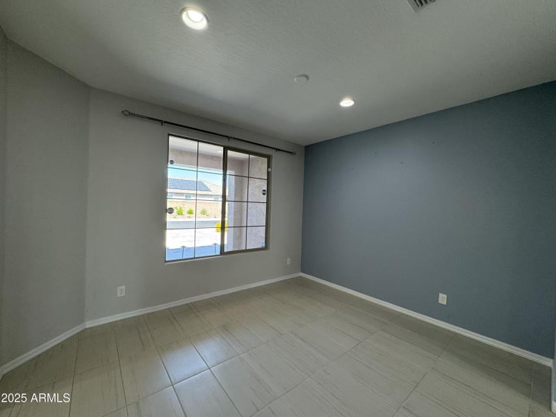 Dining Area w/ front view