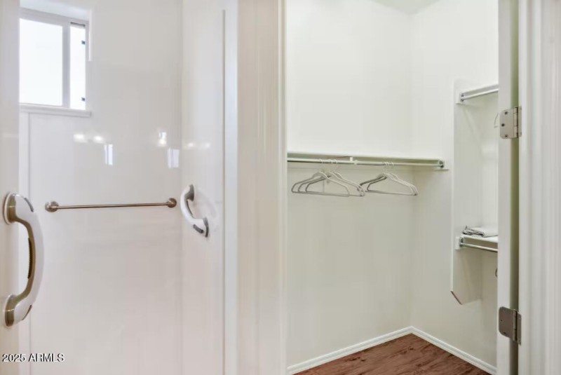 04d - Primary Bathroom & Walkin Closet