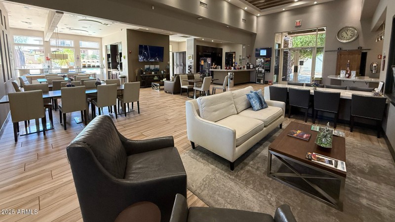 19777 N 76th Street, Unit 2212 - Ameniti