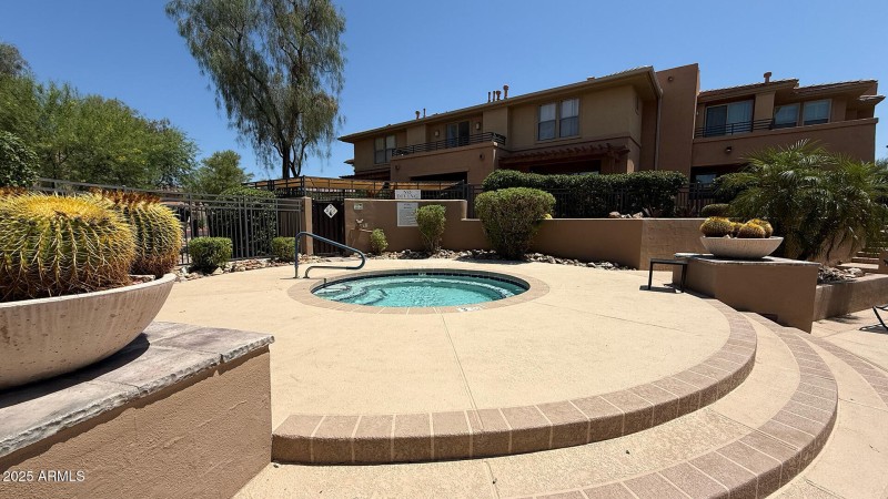 19777 N 76th Street, Unit 2212 - Ameniti