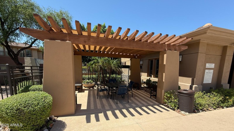 19777 N 76th Street, Unit 2212 - Ameniti