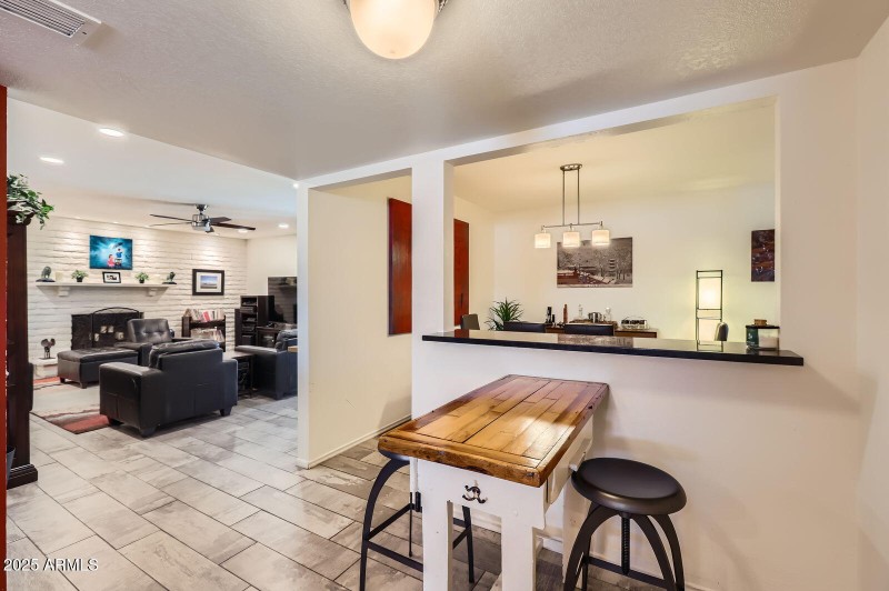 3924 E Cortez ST, - Web Quality - 013 -