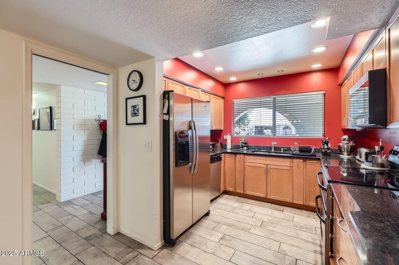 3924 E Cortez ST, - Web Quality - 008 -