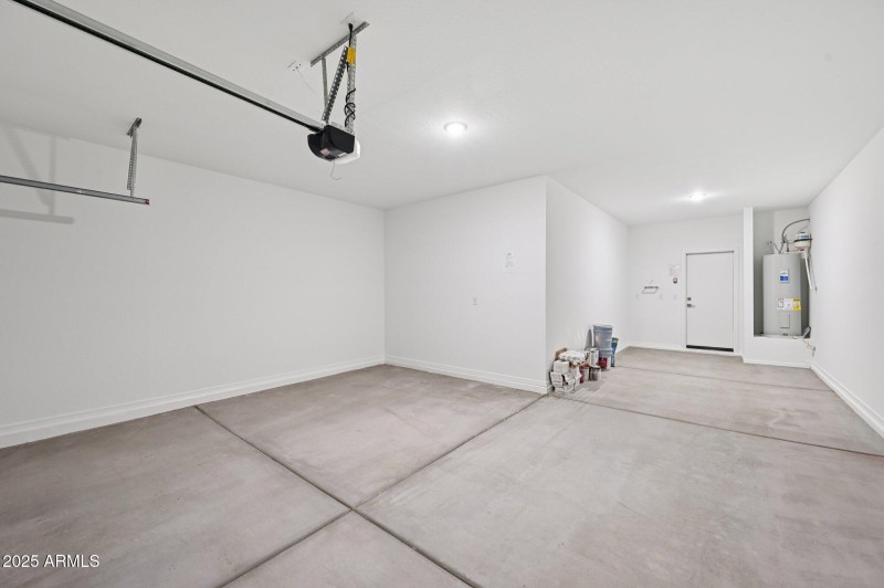 15-web-or-mls-S 240th Ln-1106-015