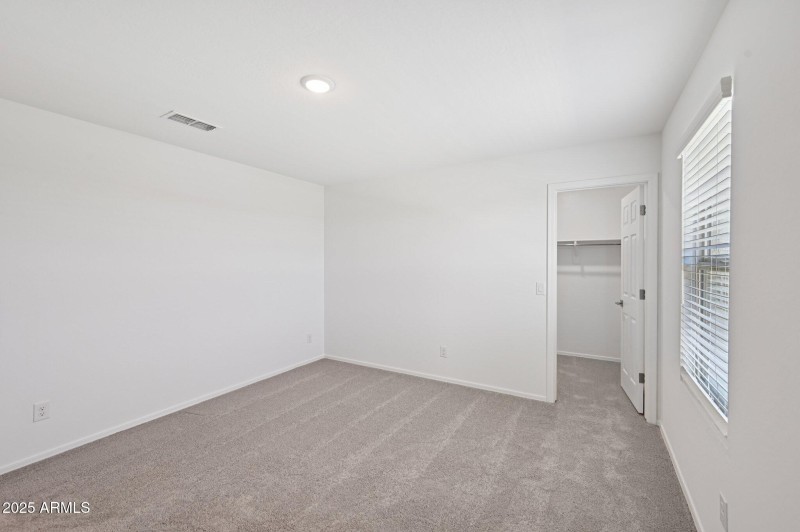 30-web-or-mls-S 240th Ln-1106-030