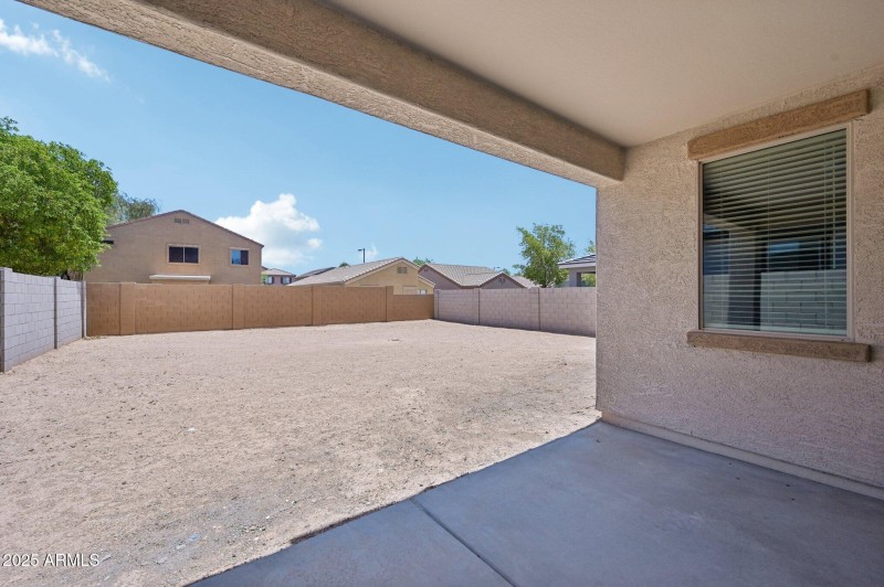 37-web-or-mls-S 240th Ln-1106-037