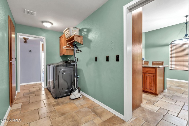 2699 E Claxton Rd-38