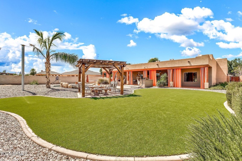 2699 E Claxton Rd-45