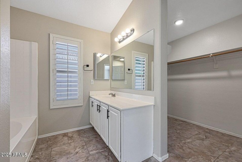 20230213214223692043000000-o