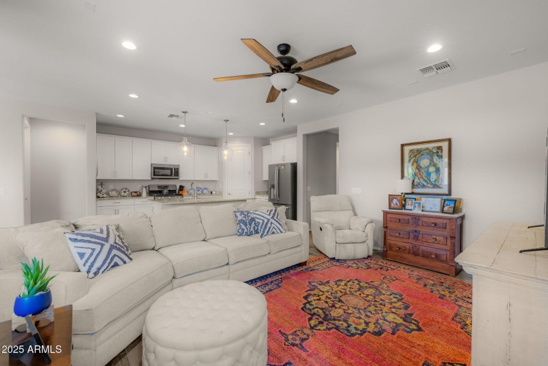 7-web-or-mls-20904 E Swan Dr, Queen Cree