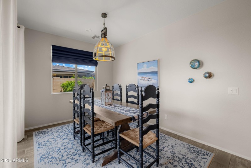 14-web-or-mls-20904 E Swan Dr, Queen Cre