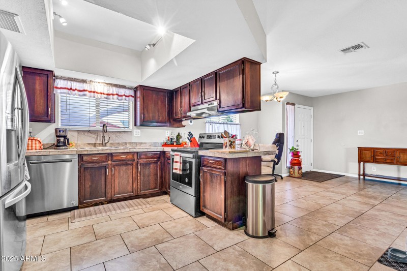 6055 E Hannibal St-13_(2048)