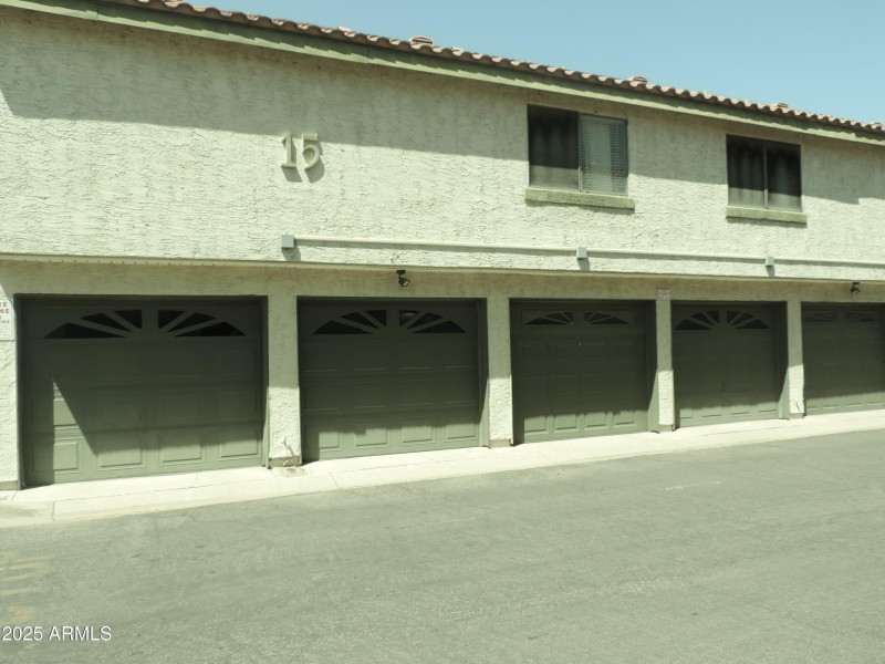 30 E Brown Rd 2113 023