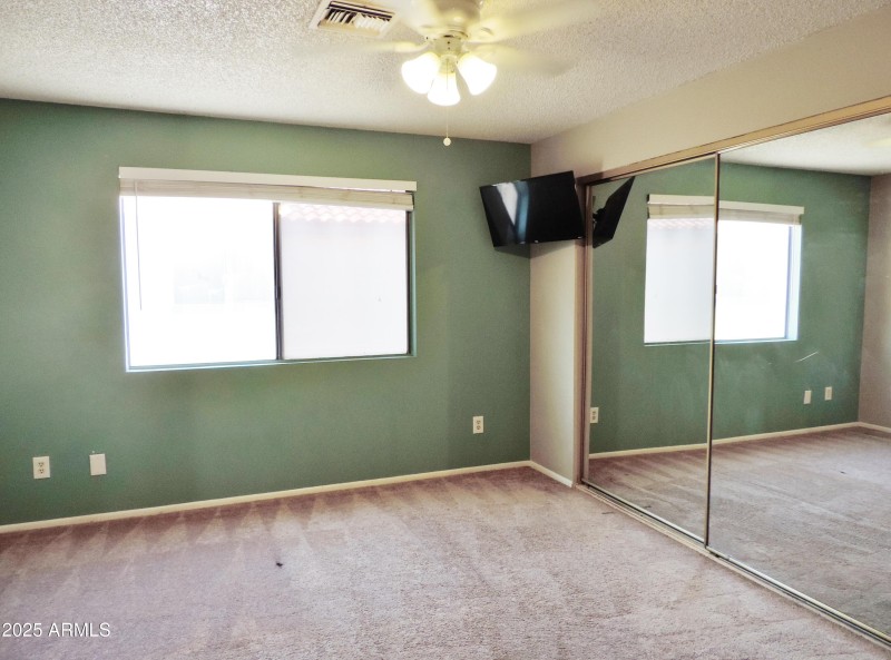 30 E Brown Rd 2113 038