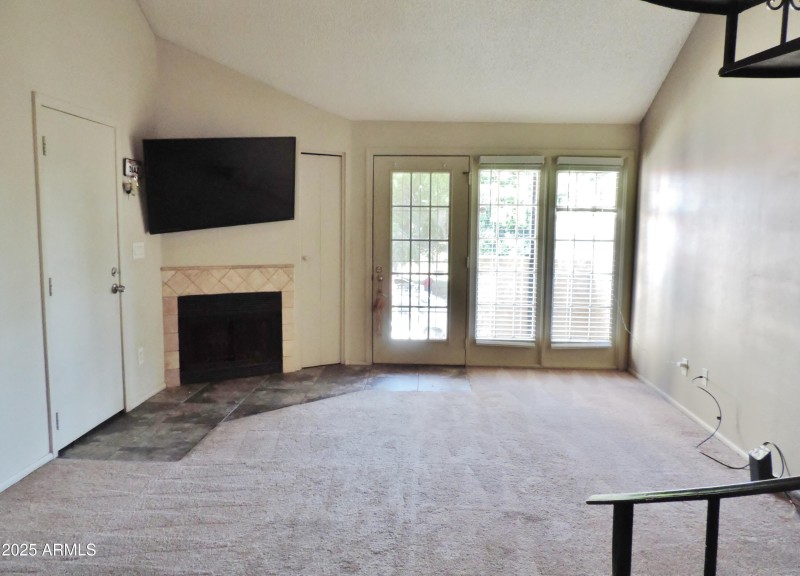 30 E Brown Rd 2113 046