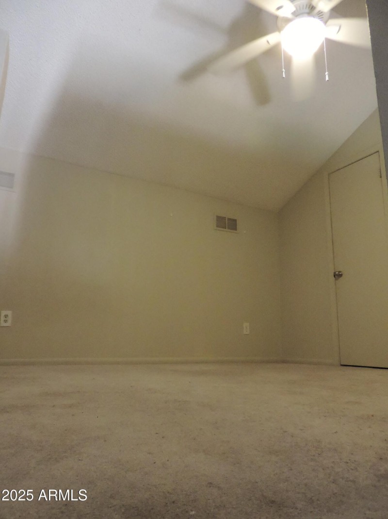 30 E Brown Rd 2113 056