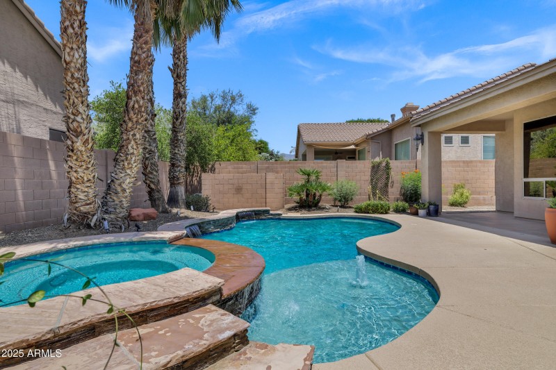 10310 N 135th Way-47