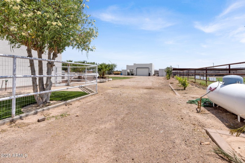 101-web-or-mls-24313 w. Grove St Buckeye