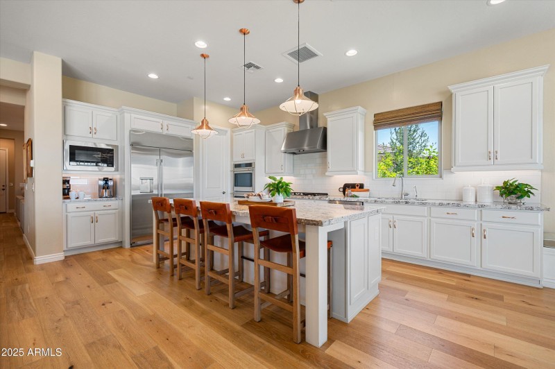 14-8651WArtemisaAve-14