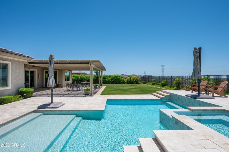 38-8651WArtemisaAve-38