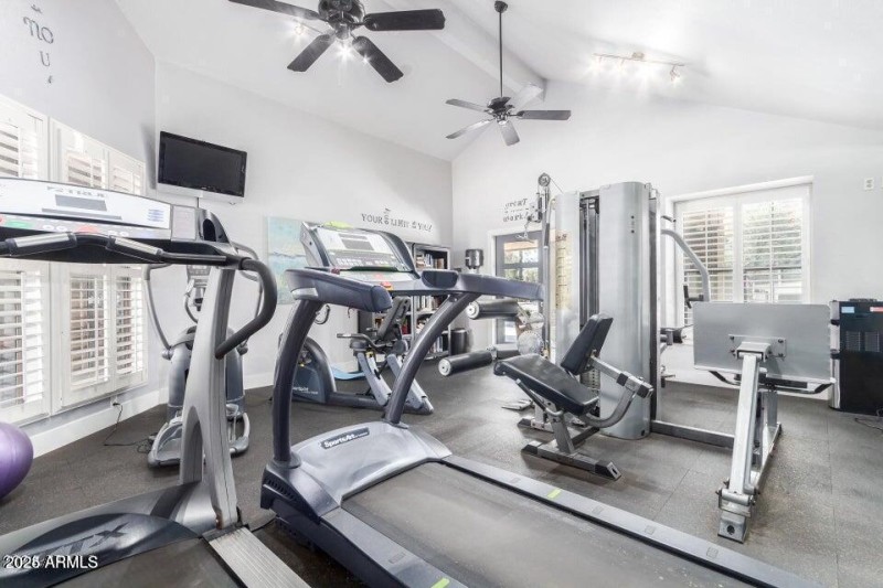 20241206180027991210000000-o