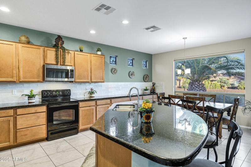 42711 W Darter Dr-13