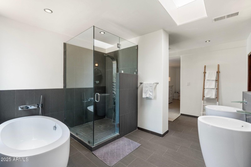 58-web-or-mls-DSC04789 copy