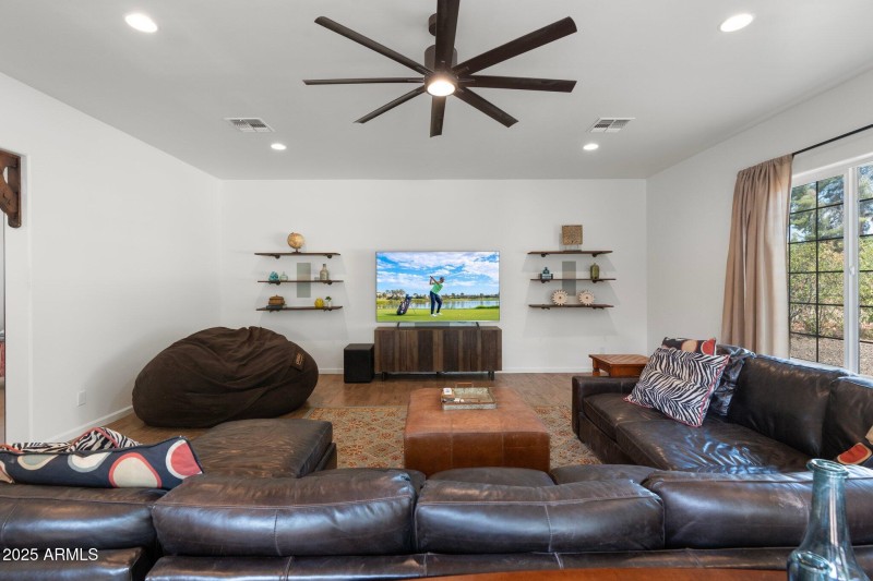 71-web-or-mls-DSC04828 copy