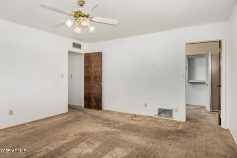 Owner's Suite w/ Large Bath